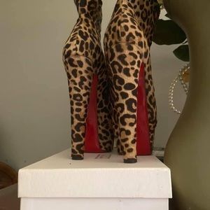 Christian Louboutin Audrey 100 Metal Chevron Champagne/Black Size 39